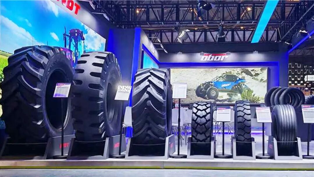 Wanda Tyre industrial and agricultural tire display